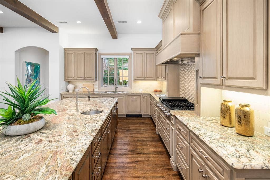 6820 Amaretto Court, Plano, TX 75024