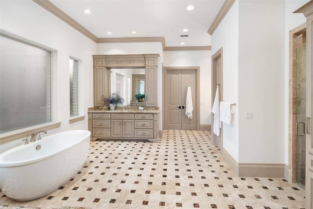 6820 Amaretto Court, Plano, TX 75024