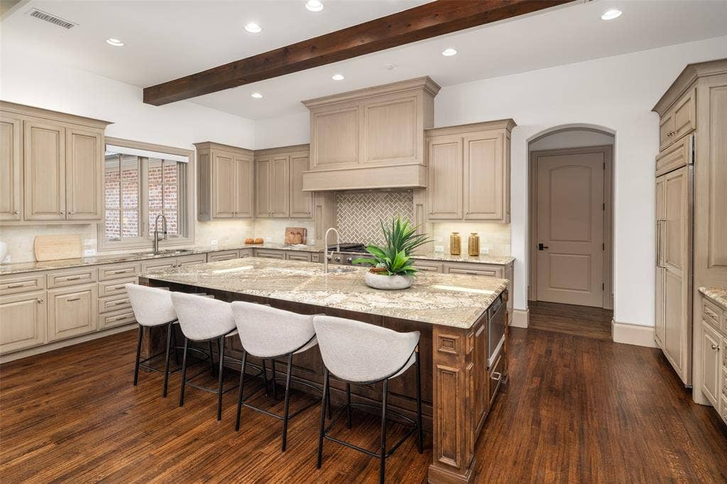 6820 Amaretto Court, Plano, TX 75024