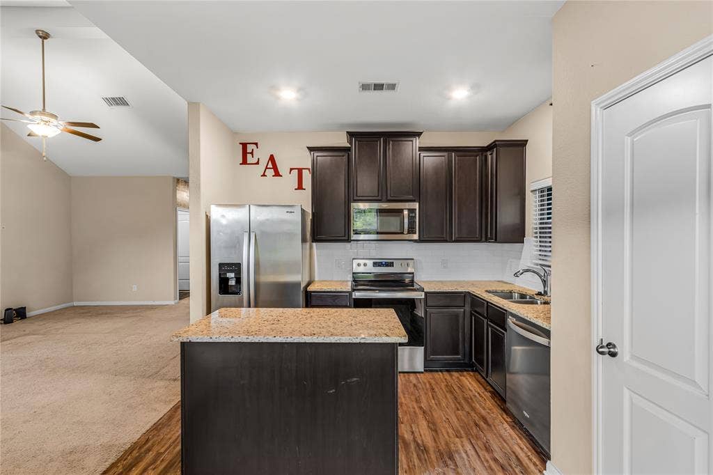 1401 Park Trails Boulevard, Princeton, TX 75407 1401 Park Trails Boulevard, Princeton, TX 75407