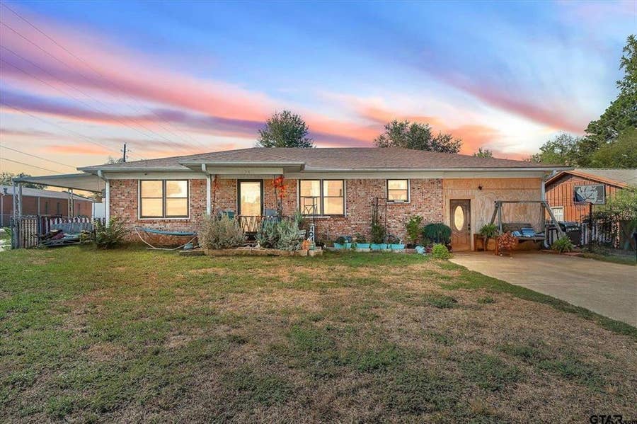 Property photo for 134 Laura Street, Mineola, TX