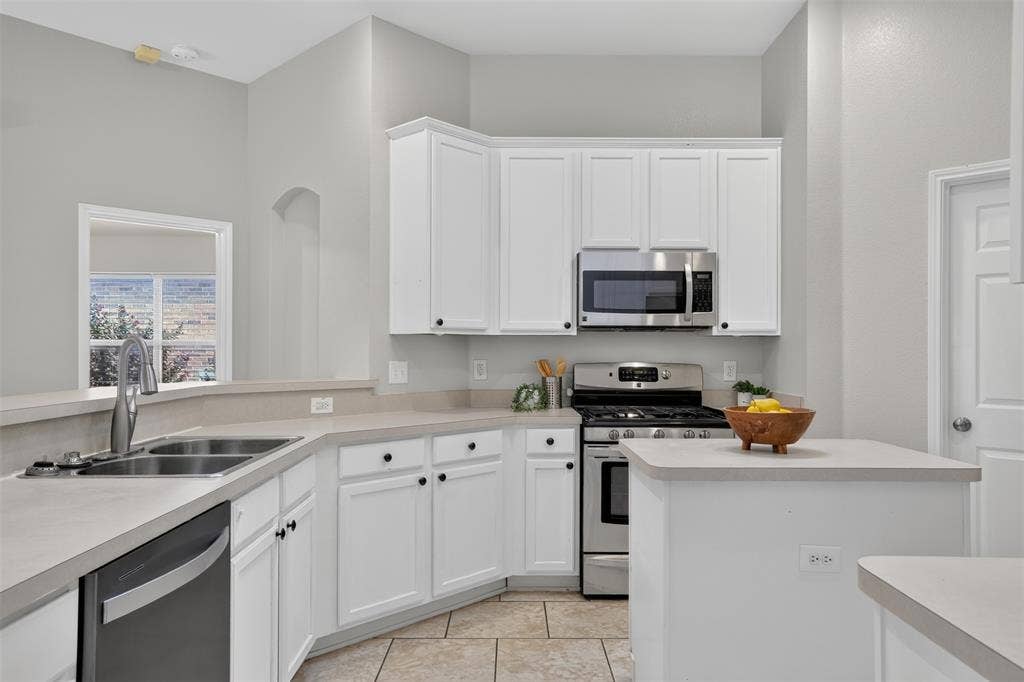 3409 Bluegrass Drive, Plano, TX 75074 3409 Bluegrass Drive, Plano, TX 75074