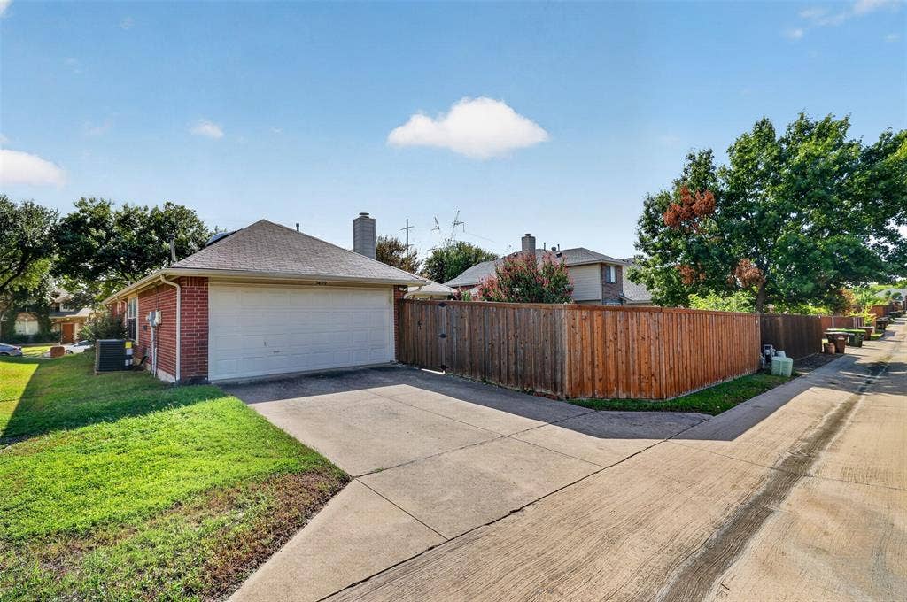 3409 Bluegrass Drive, Plano, TX 75074 3409 Bluegrass Drive, Plano, TX 75074
