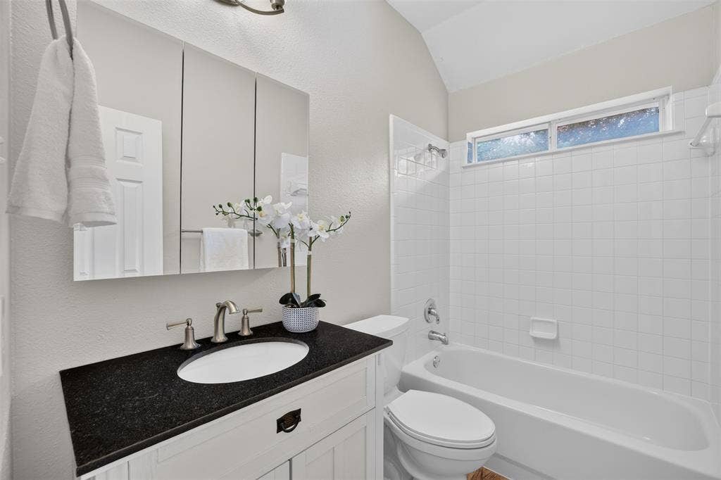 3409 Bluegrass Drive, Plano, TX 75074 3409 Bluegrass Drive, Plano, TX 75074
