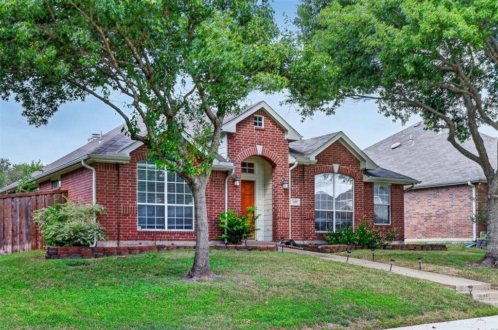 3409 Bluegrass Drive, Plano, TX 75074 3409 Bluegrass Drive, Plano, TX 75074