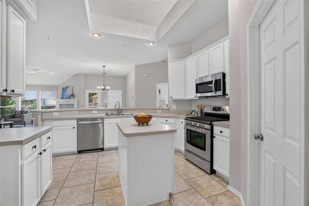 3409 Bluegrass Drive, Plano, TX 75074 3409 Bluegrass Drive, Plano, TX 75074