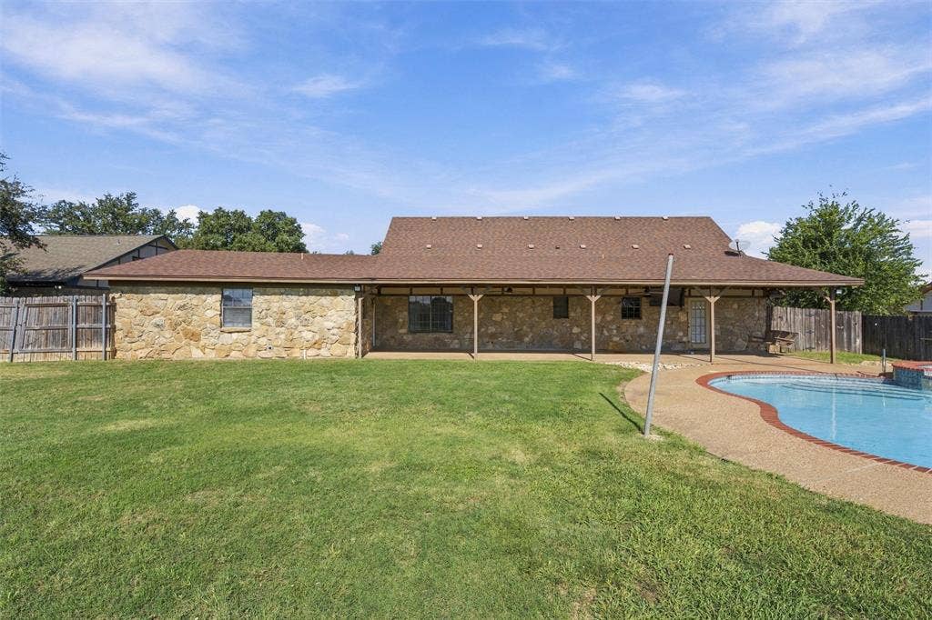 350 Jon Street, Lorena, TX 76655 350 Jon Street, Lorena, TX 76655