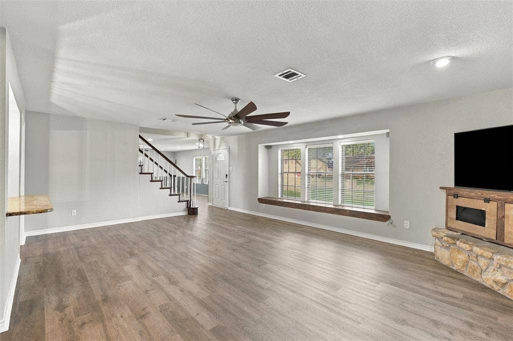 350 Jon Street, Lorena, TX 76655 350 Jon Street, Lorena, TX 76655