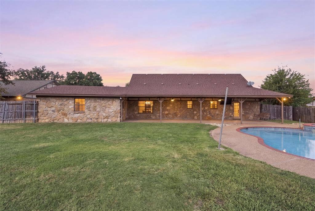350 Jon Street, Lorena, TX 76655 350 Jon Street, Lorena, TX 76655