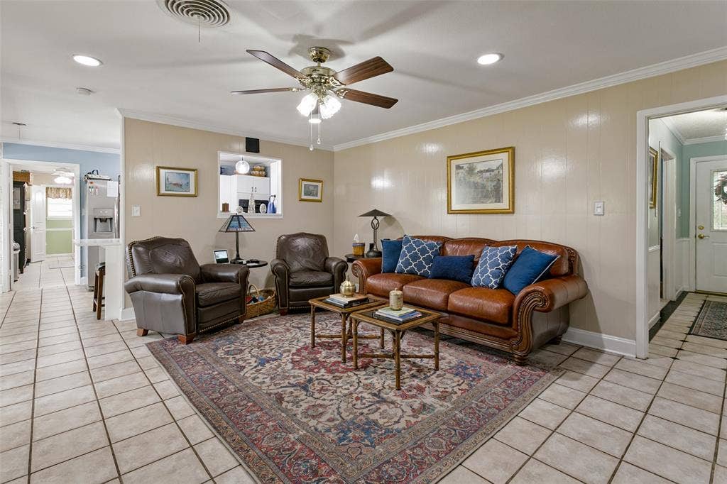 4309 Selkirk Drive W, Fort Worth, TX 76109