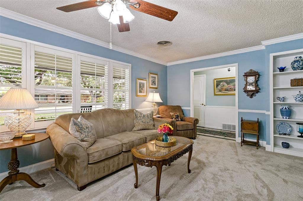 4309 Selkirk Drive W, Fort Worth, TX 76109
