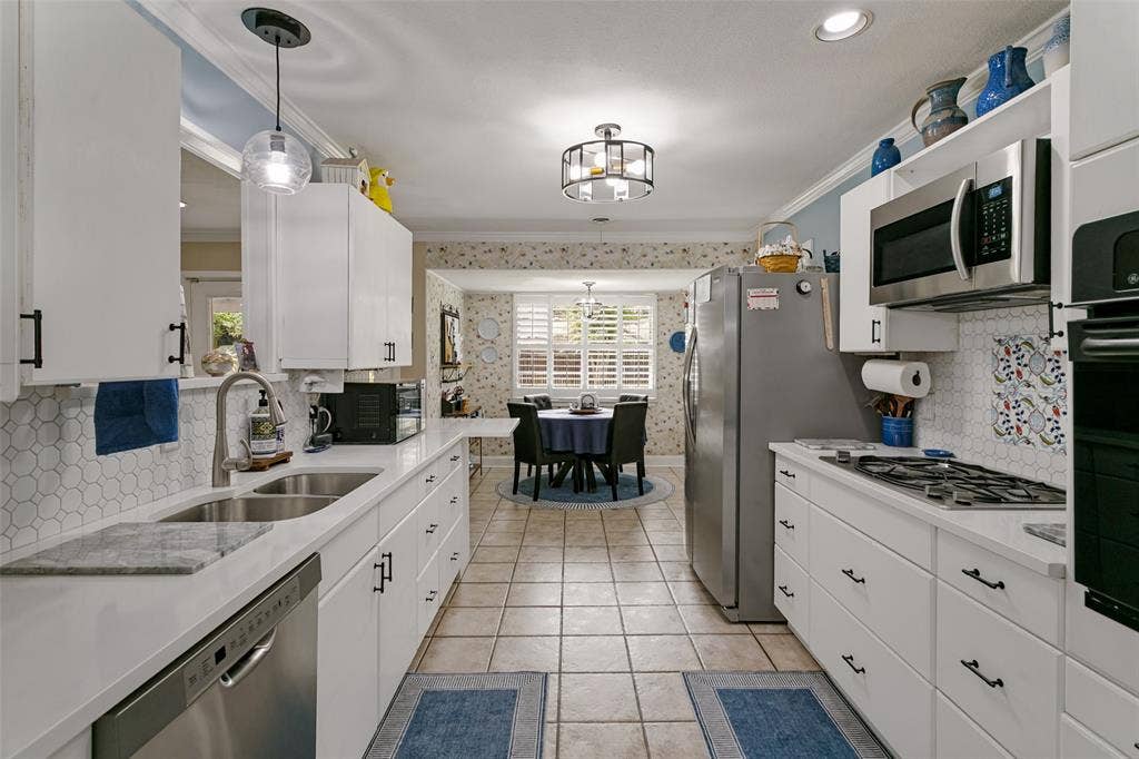4309 Selkirk Drive W, Fort Worth, TX 76109