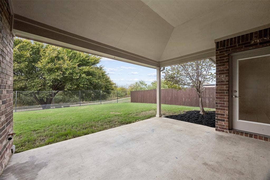 7417 Lowline Drive, Fort Worth, TX 76131
