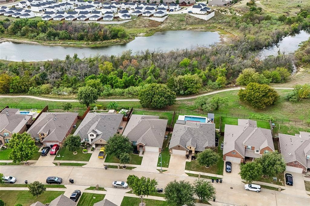 7417 Lowline Drive, Fort Worth, TX 76131