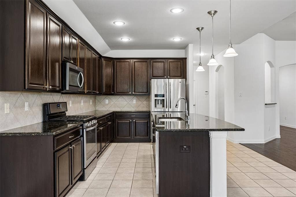7417 Lowline Drive, Fort Worth, TX 76131