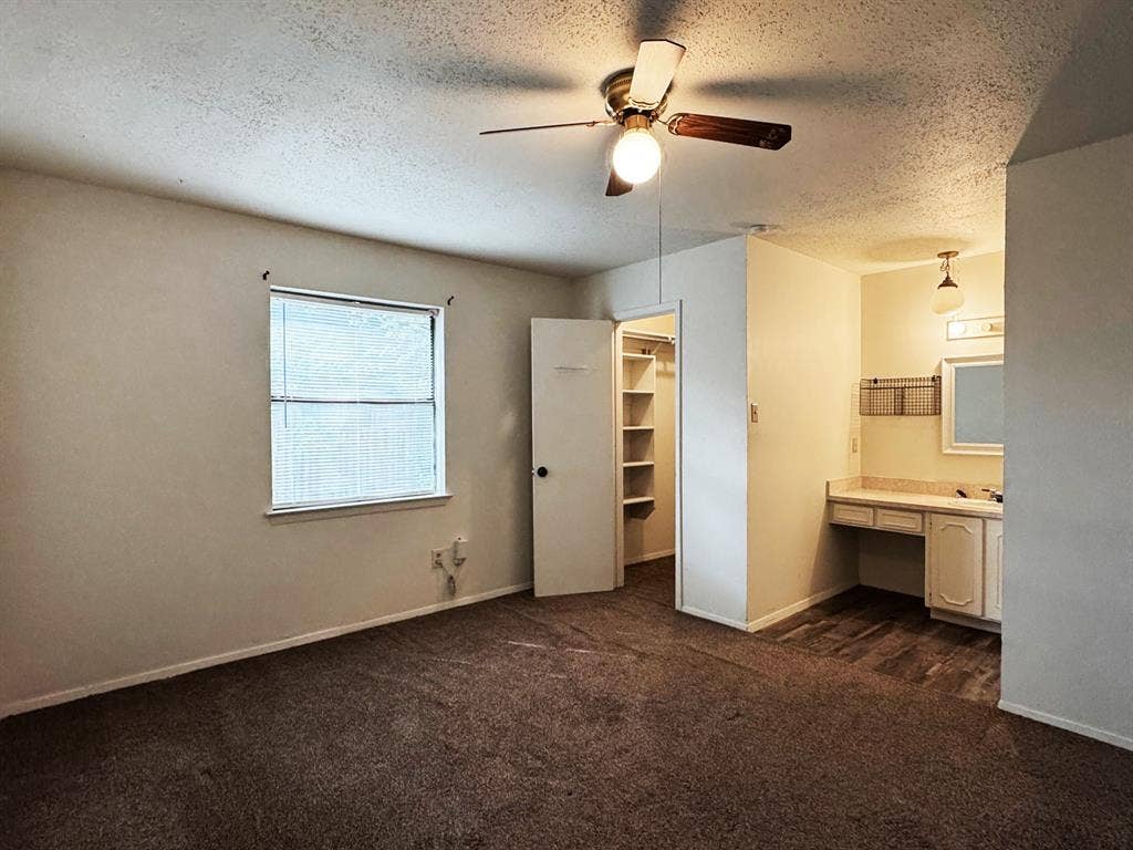 2333 Chandelle Drive, Irving, TX 75060 Primary bedroom