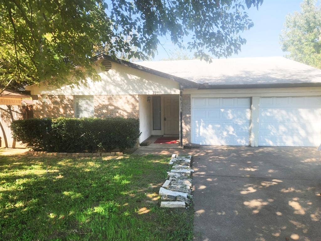 2333 Chandelle Drive, Irving, TX 75060 Front of property