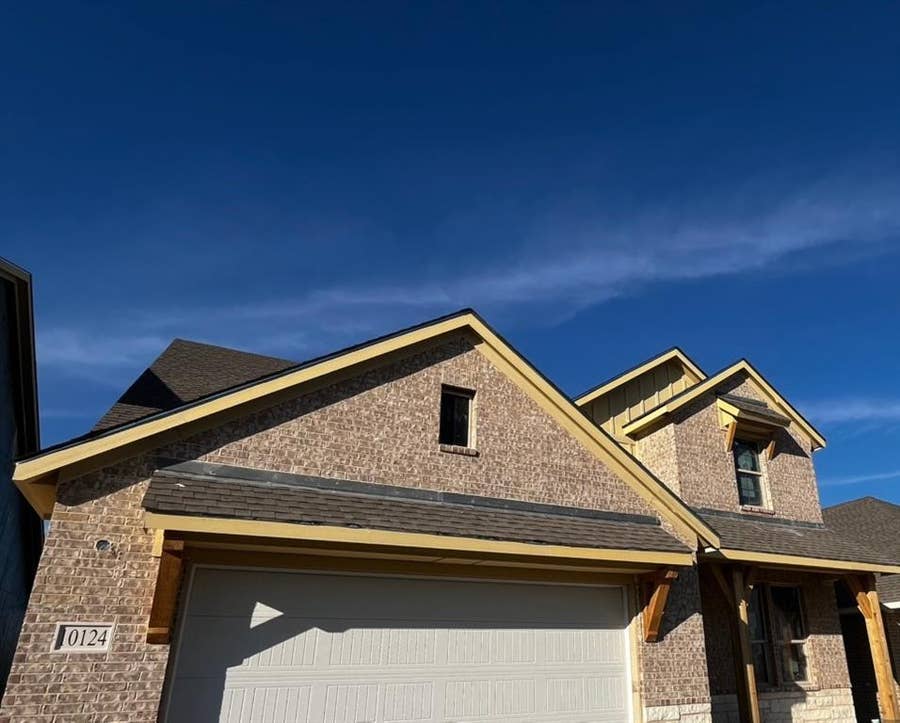 Property photo for 10124 Oakstone Drive, Fort Worth, TX