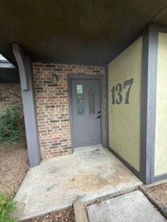 Property photo for 137 E Windsor Drive, Denton, TX