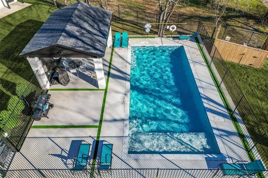 408 Dr Martin Luther King Jr Boulevard, #301, Waxahachie, TX 75165 408 Dr Martin Luther King Jr Boulevard, #301, Waxahachie, TX 75165