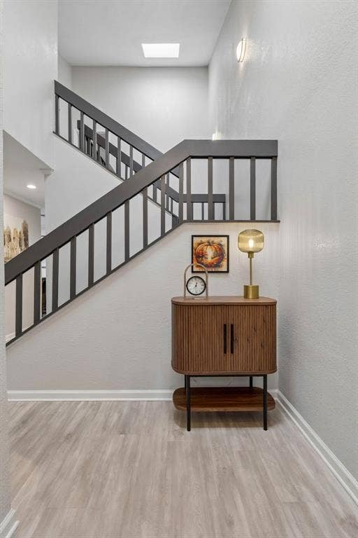 2103 Country Villa Drive, Carrollton, TX 75006 Spacious entry