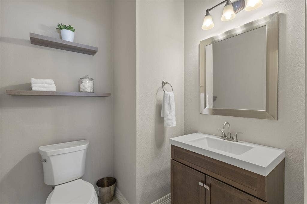 Downstairs half bath
