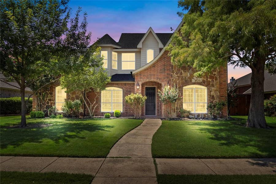 Property photo for 11209 Deep Canyon Trail, Frisco, TX