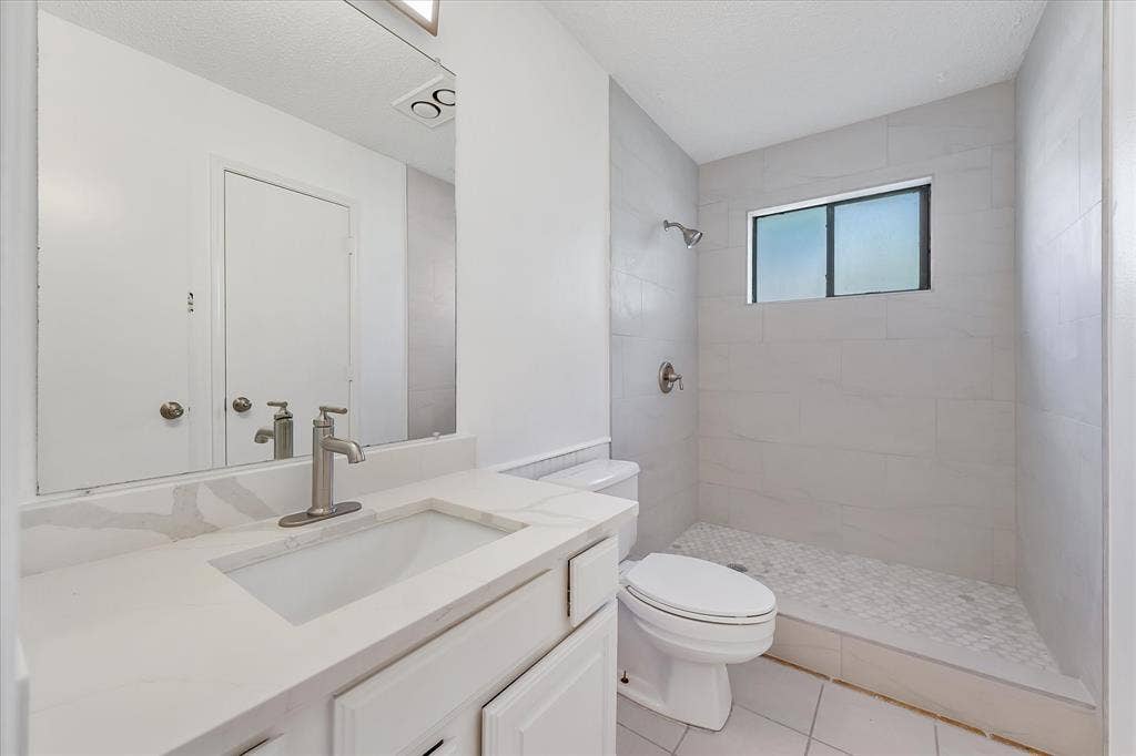708 Tribal Road, Plano, TX 75023 708 Tribal Road, Plano, TX 75023