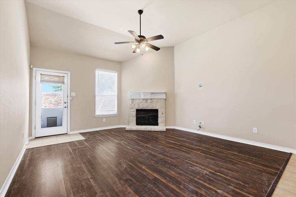 Gas fireplace