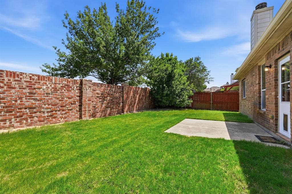 Yard space is perfect for the fur family