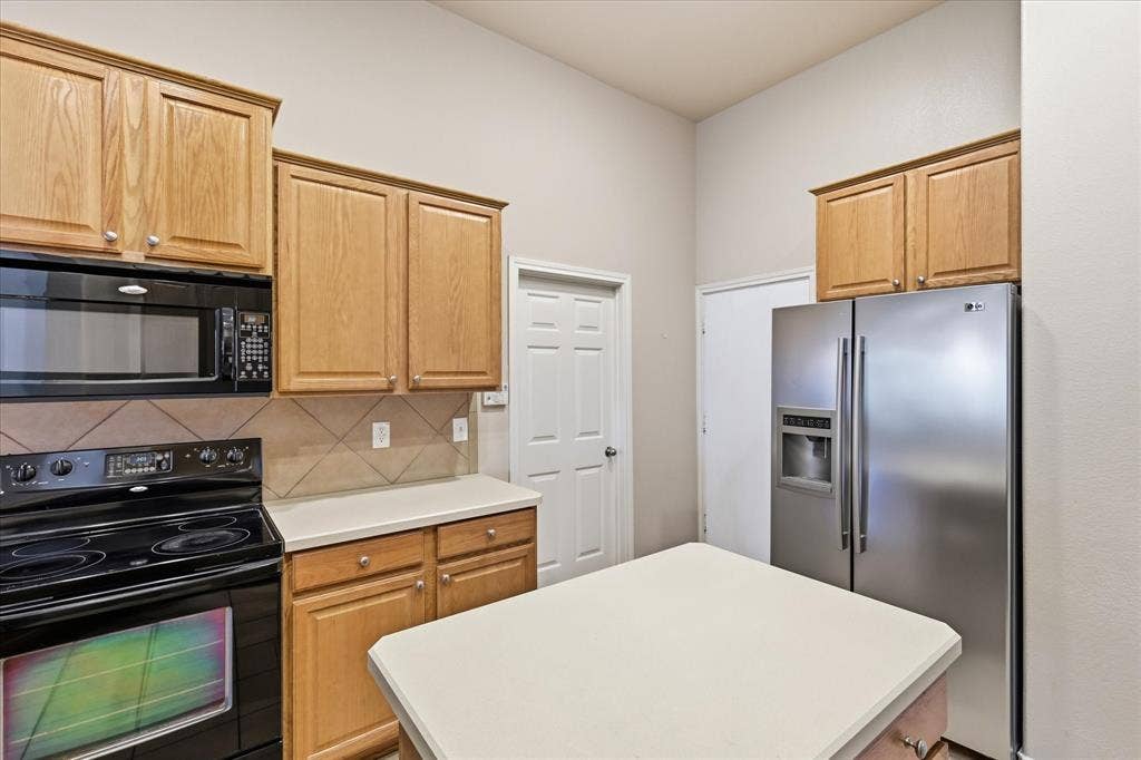 Electric range and built-in mircowave