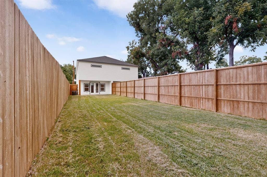 5102 Philip Avenue, Dallas, TX 75223