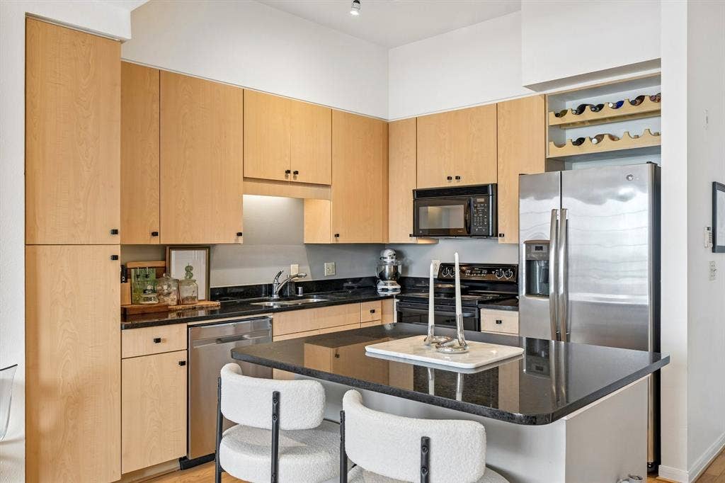 3225 Turtle Creek Boulevard, #914, Dallas, TX 75219