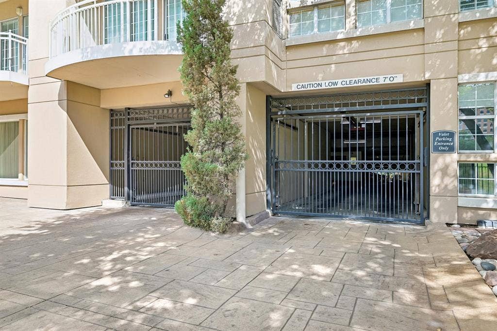 3225 Turtle Creek Boulevard, #914, Dallas, TX 75219