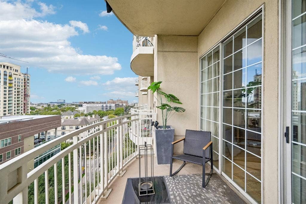 3225 Turtle Creek Boulevard, #914, Dallas, TX 75219