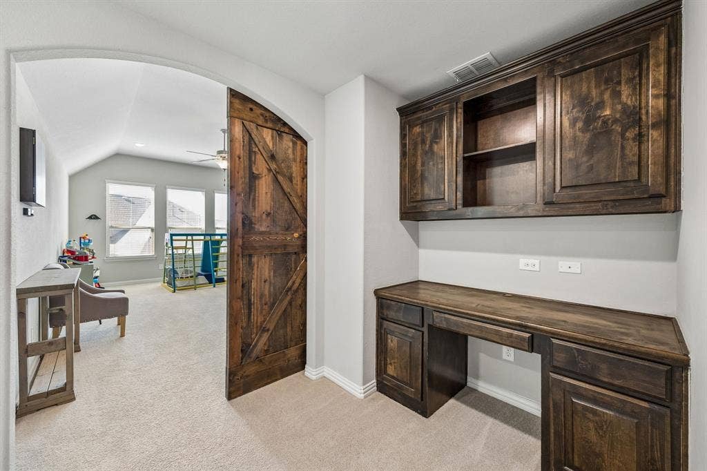 2816 Driftwood Creek Trail, Celina, TX 75078 A great homework area or an additional office upstairs with built-ins.