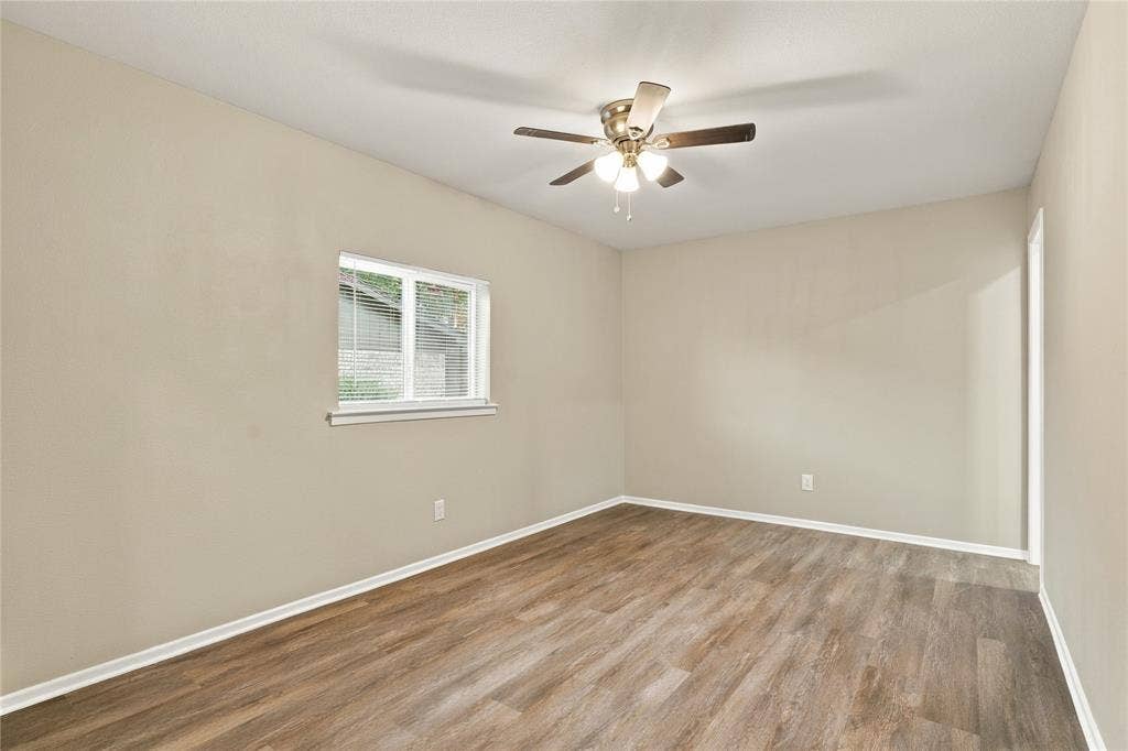 621 NW Barbara Lane, Burleson, TX 76028