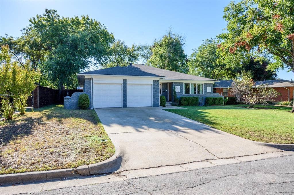 8050 Fall River Drive, Dallas, TX 75228 8050 Fall River Drive, Dallas, TX 75228