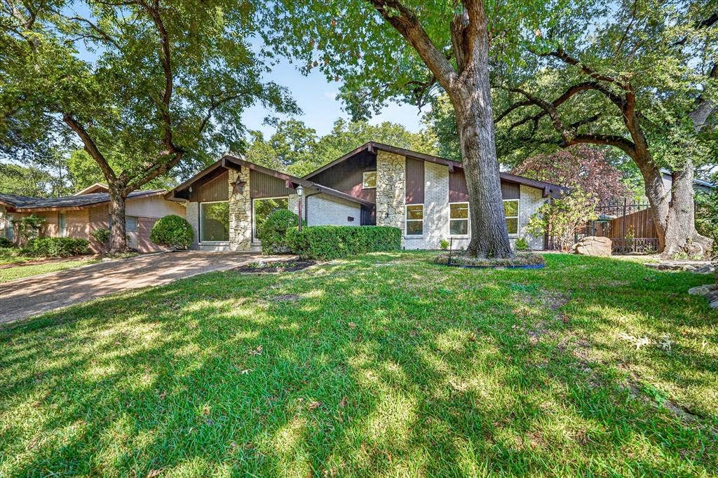 10615 Swallow Lane, Dallas, TX 75218
