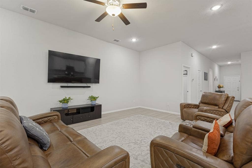 205 Miramar Avenue, Melissa, TX 75454 205 Miramar Avenue, Melissa, TX 75454