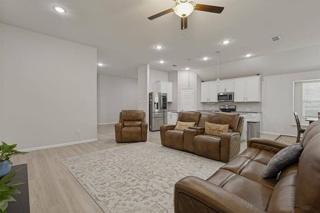 205 Miramar Avenue, Melissa, TX 75454 205 Miramar Avenue, Melissa, TX 75454