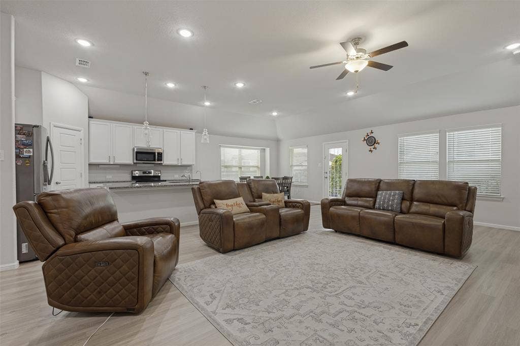 205 Miramar Avenue, Melissa, TX 75454 205 Miramar Avenue, Melissa, TX 75454