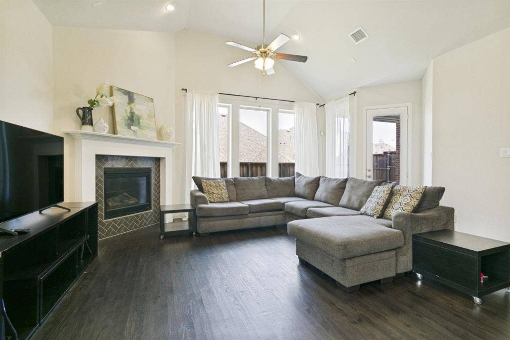 7906 Gulfstream Lane, Irving, TX 75063