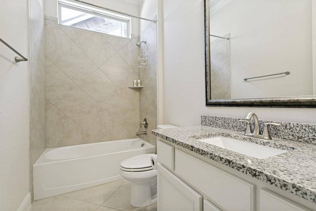 7906 Gulfstream Lane, Irving, TX 75063
