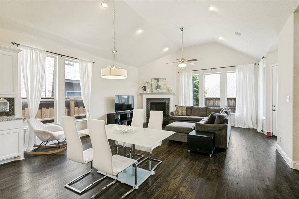 7906 Gulfstream Lane, Irving, TX 75063