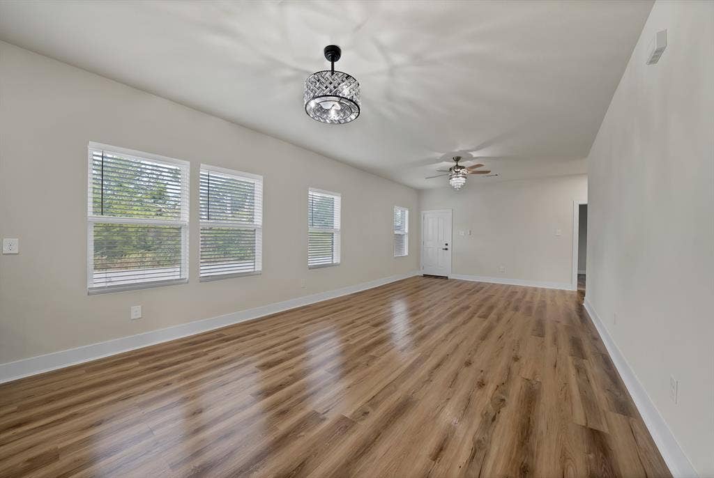 724 Gilbert Street, Terrell, TX 75160 724 Gilbert Street, Terrell, TX 75160
