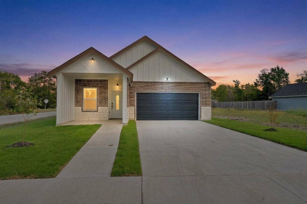 724 Gilbert Street, Terrell, TX 75160 724 Gilbert Street, Terrell, TX 75160