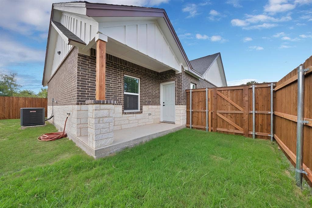 724 Gilbert Street, Terrell, TX 75160 724 Gilbert Street, Terrell, TX 75160