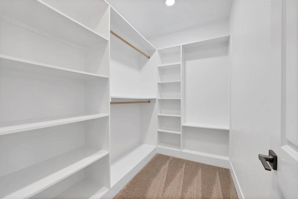 724 Gilbert Street, Terrell, TX 75160 Primary Bedroom Super Large Closet