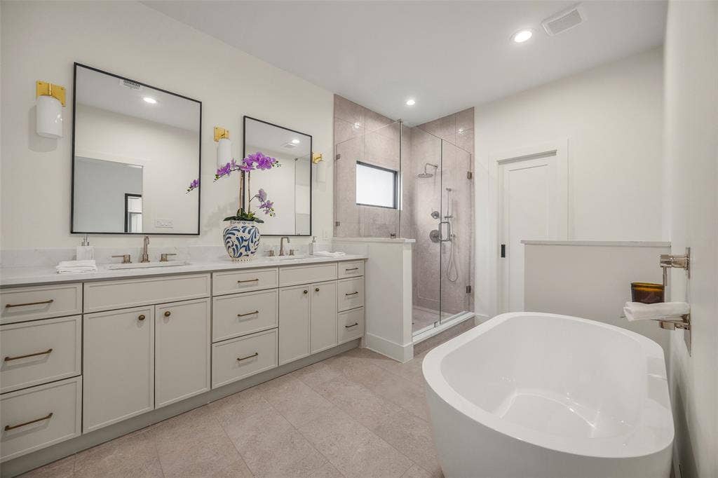 14518 Park Lake Court, Farmers Branch, TX 75234